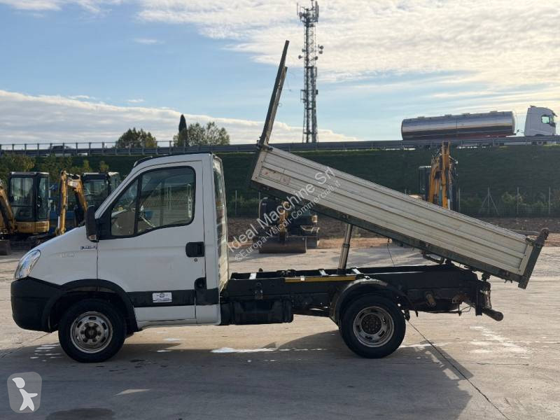 Iveco 35C10 van