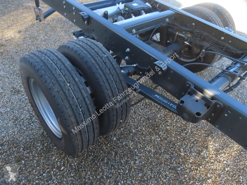 Véhicule utilitaire Iveco 70C18H/P Neufahrzeug...