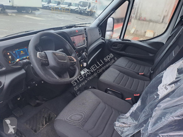 Véhicule utilitaire Iveco DAILY 35C16H3.0...