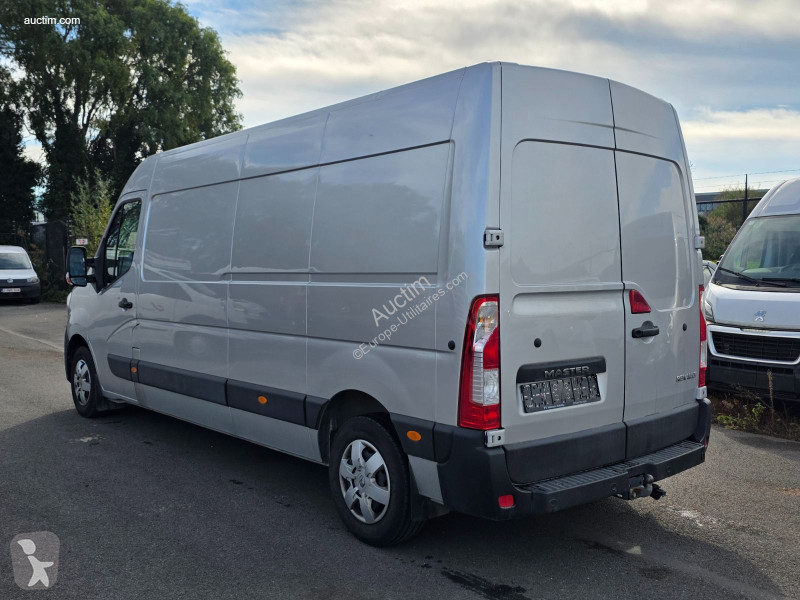 Véhicule utilitaire Renault master
