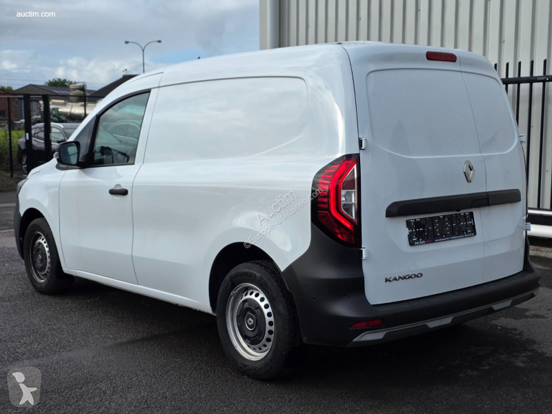 Véhicule utilitaire Renault kangoo