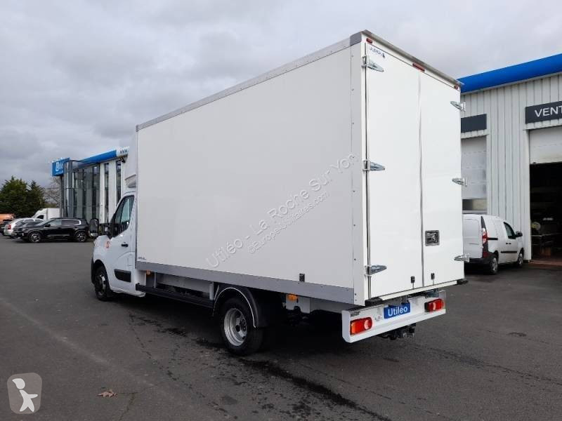 Véhicule utilitaire Renault RJ3500 L4 2.3 DCI...