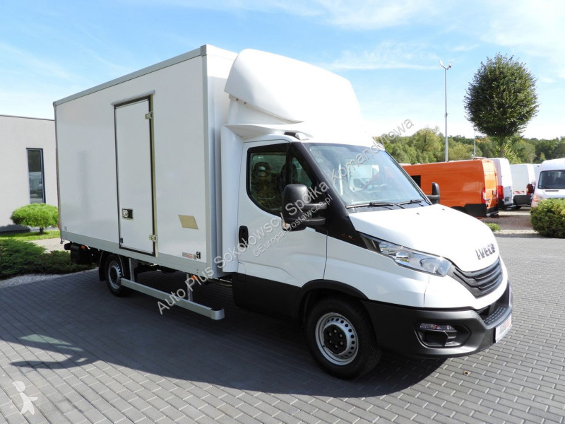 Véhicule utilitaire Iveco 35S16 DAILY