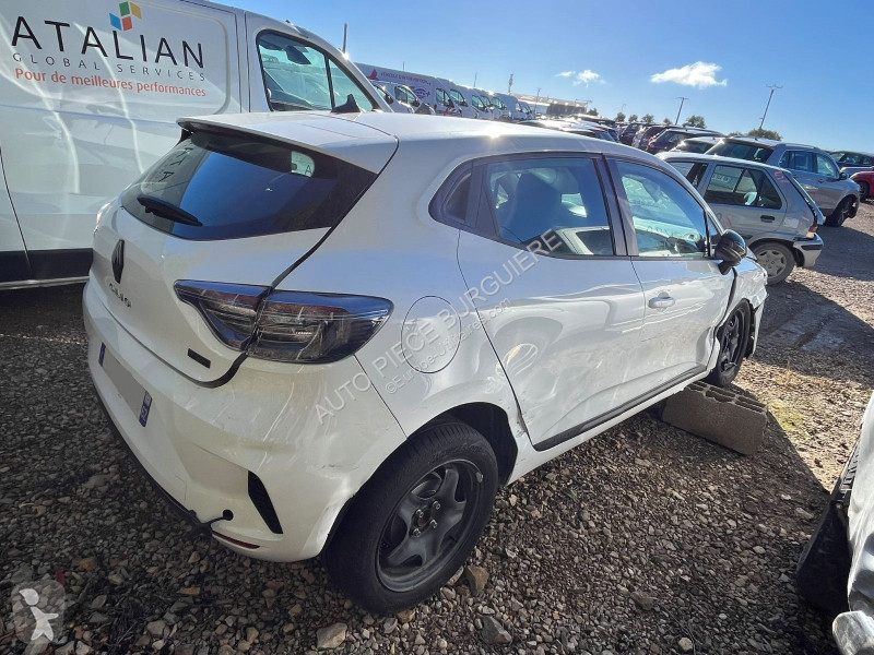 Véhicule utilitaire Renault 1.6 E-Tech 145...