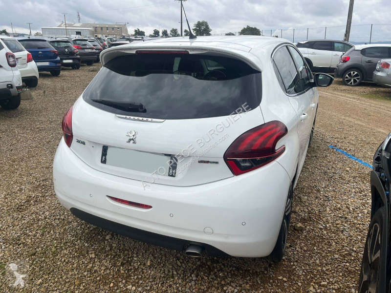 Véhicule utilitaire Peugeot 1.6 BlueHDi 100 GT...