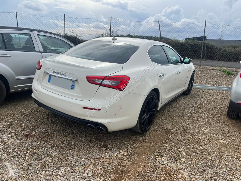 Véhicule utilitaire Maserati 3.0D V6 275 / FW992