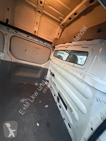 Véhicule utilitaire Nissan PRIMASTER