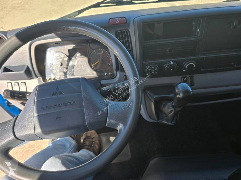 Véhicule utilitaire Mitsubishi Fuso 3C13