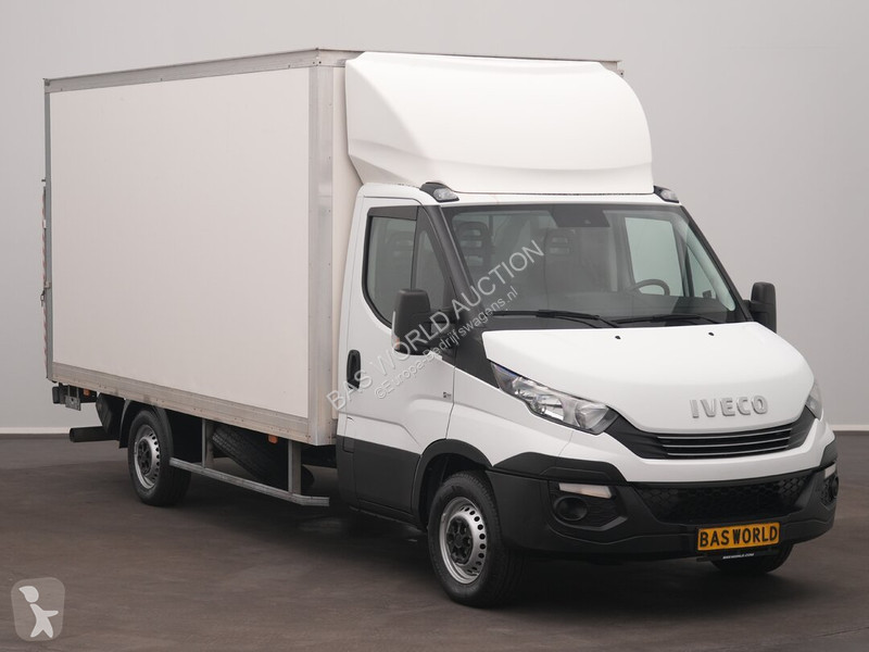 Véhicule utilitaire Iveco 35S16