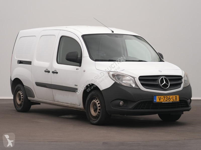 Véhicule utilitaire Mercedes 111 CDI