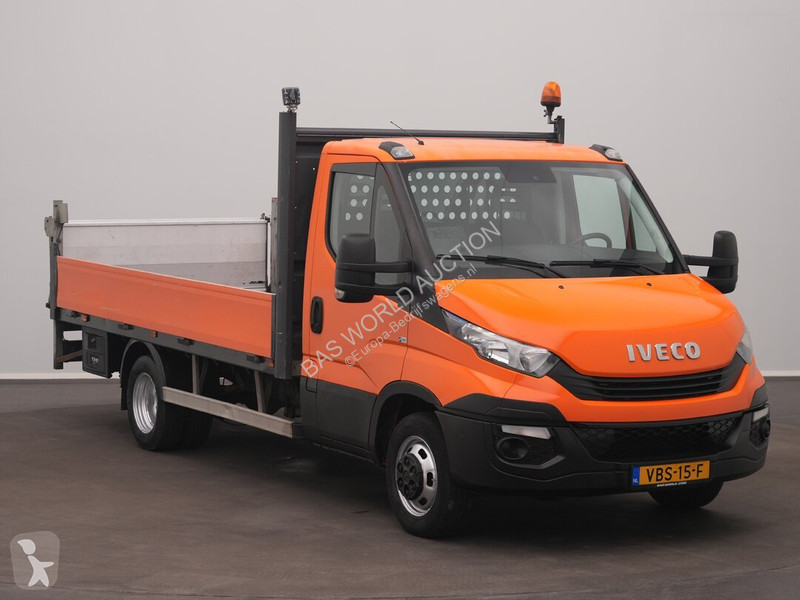 Véhicule utilitaire Iveco 35C14