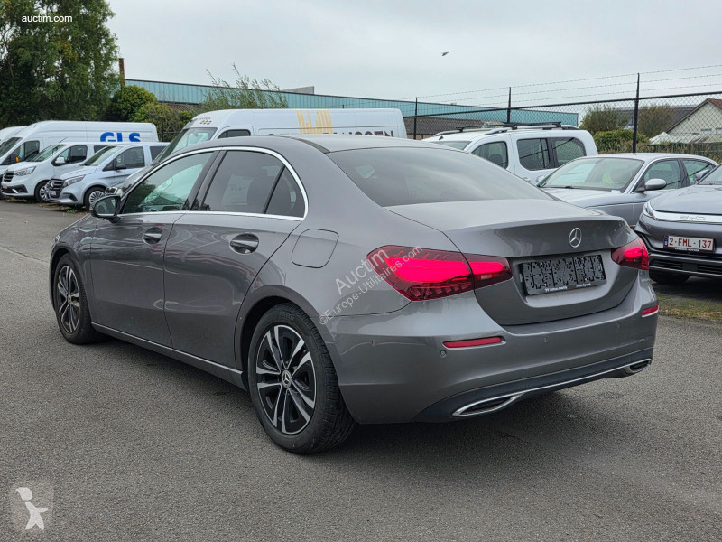 Véhicule utilitaire Mercedes a 180