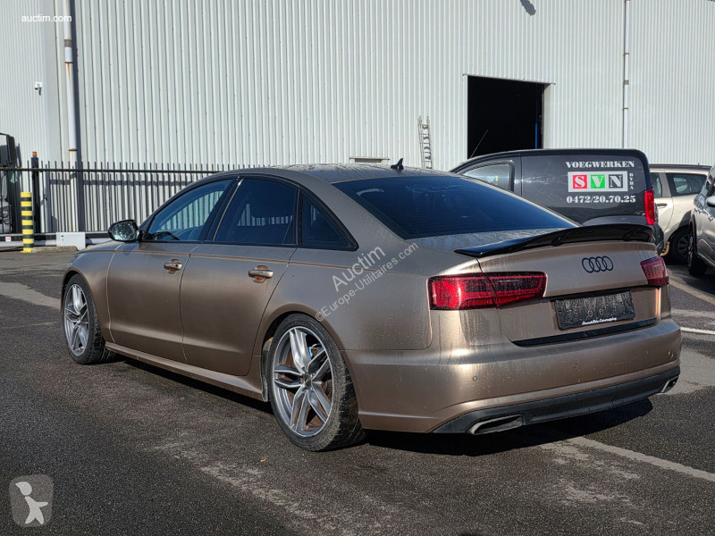 Véhicule utilitaire Audi a6
