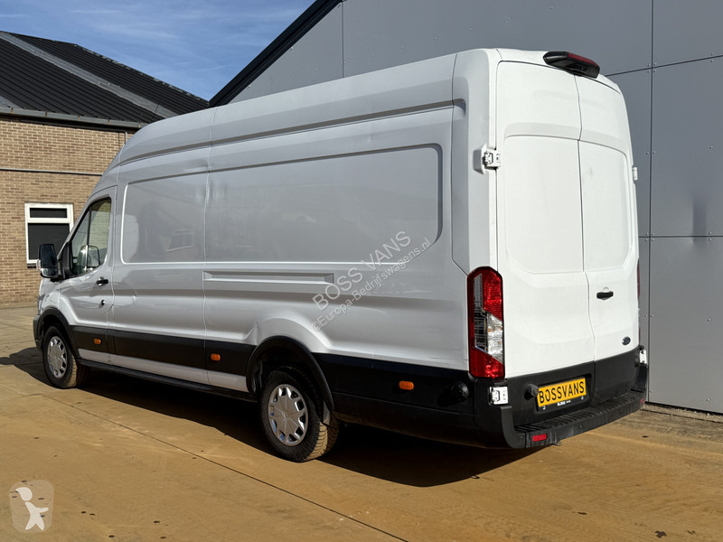 Véhicule utilitaire Ford e 68kWh 184PK E-
