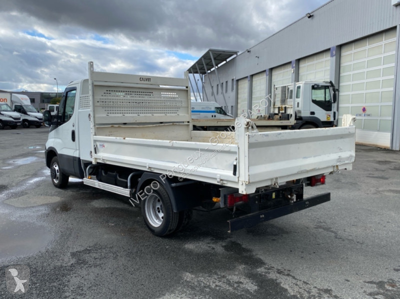 Véhicule utilitaire Iveco 35C14 Empattement...