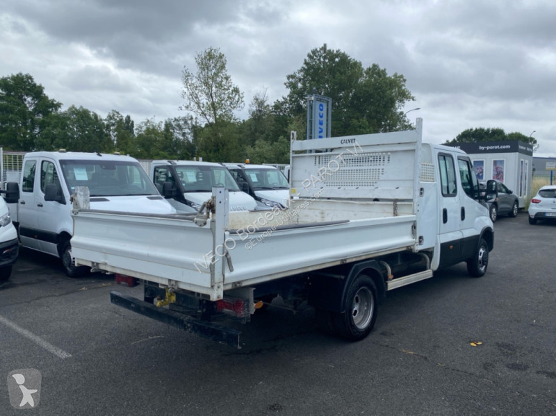 Véhicule utilitaire Iveco 35C14 D Empattement...