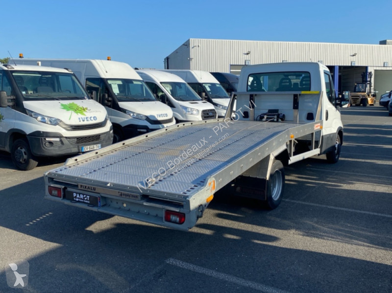 Véhicule utilitaire Iveco 35C16H empattement...