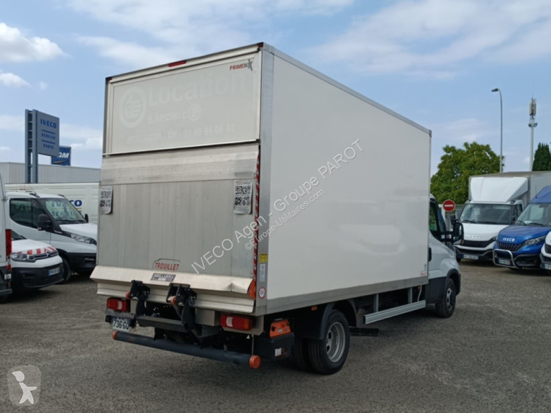 Véhicule utilitaire Iveco 35C16H empattement...