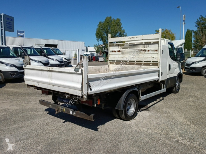 Véhicule utilitaire Iveco 35C14 Empattement...