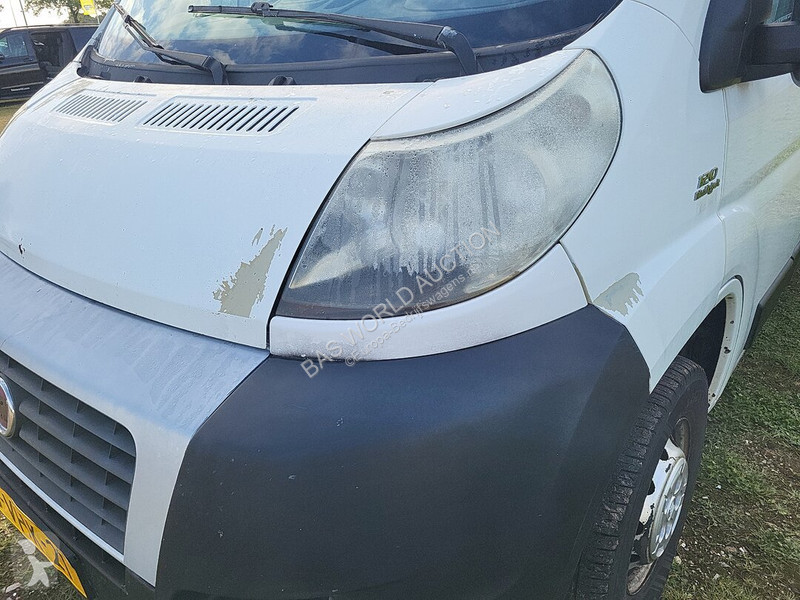 Véhicule utilitaire Fiat 120PK