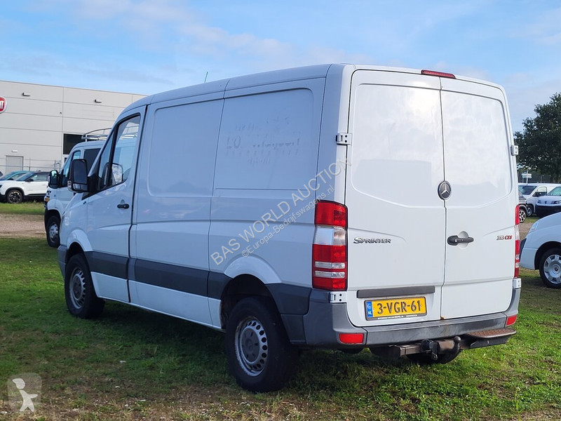 Véhicule utilitaire Mercedes 213 CDI