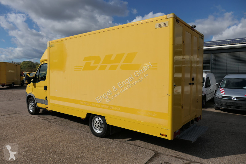 Véhicule utilitaire Iveco Daily 35 S11 C30C...