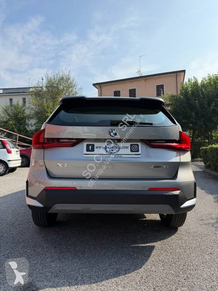 Véhicule utilitaire BMW