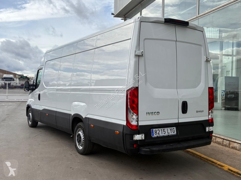 Furgoneta Iveco 35S16 V 16m3
