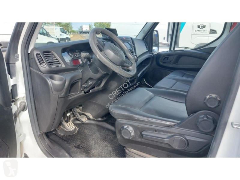Kamion Iveco DAILY 35C16 3L Benne et Coffre