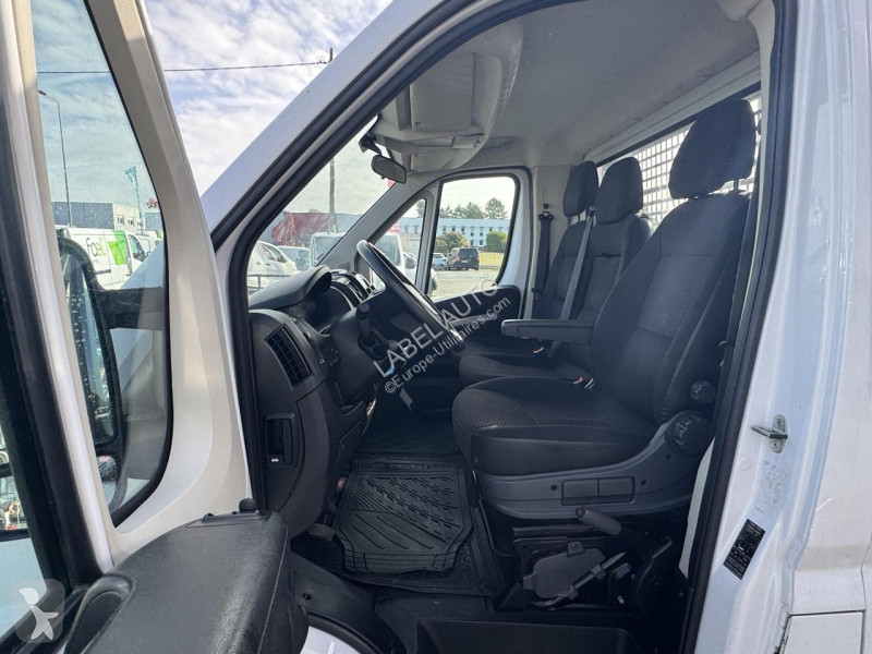 Citroën JUMPER 3T5 PLATEAU 4M20 2.2 HDI 140CH van