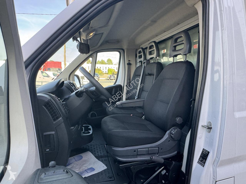Fiat DUCATO CAISSE 20M3 + HAYON 3T5 MAXI 2.2...