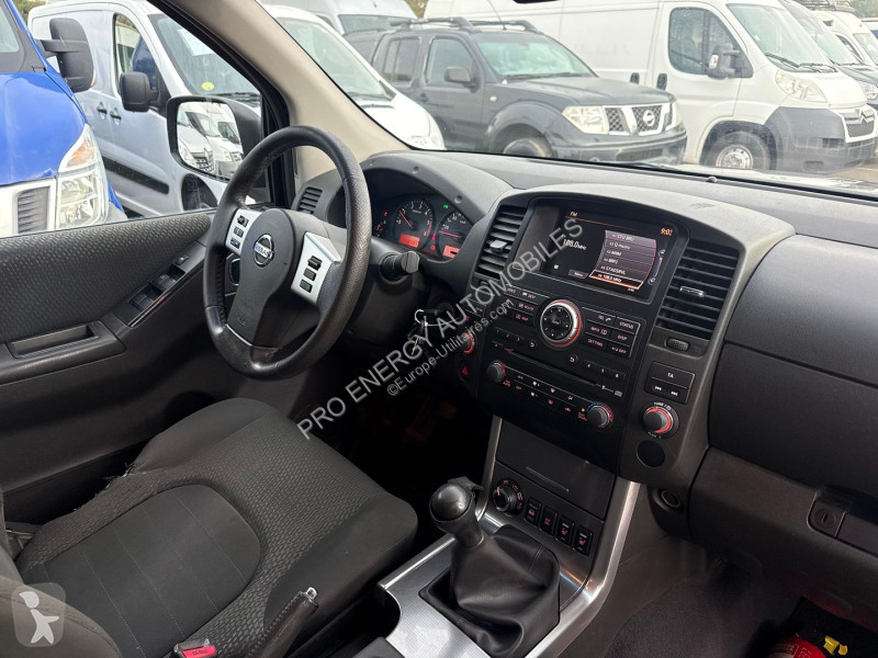Nissan NAVARA 2.5 DCI 190CH DOUBLE-CAB SE van