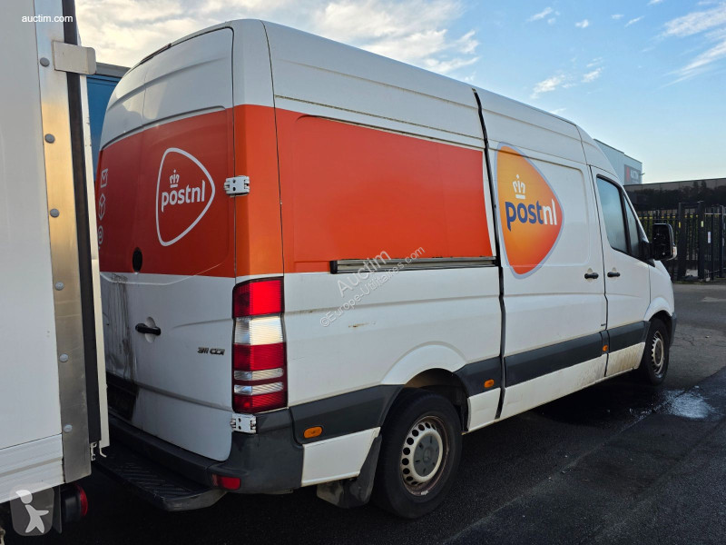 Mercedes sprinter van
