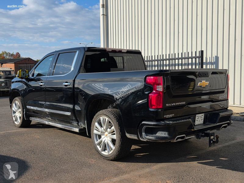 Chevrolet silverado van