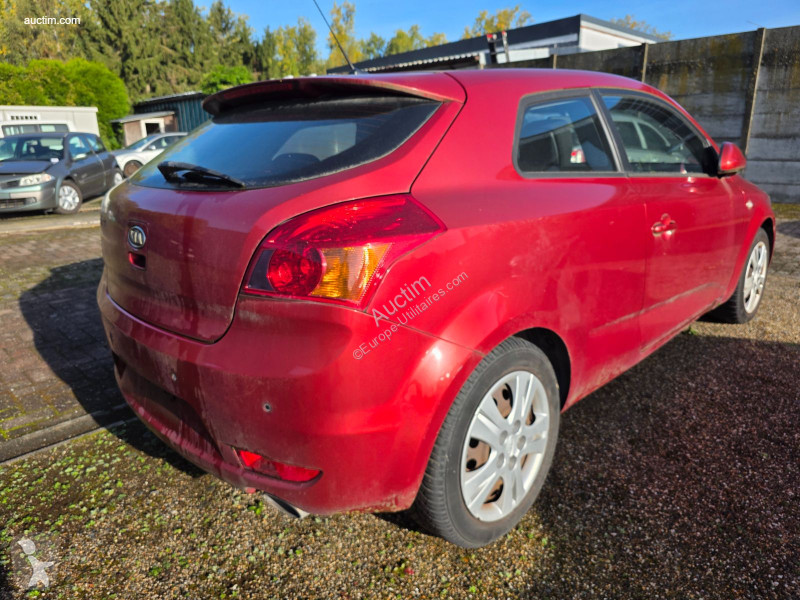 KIA cee'd van