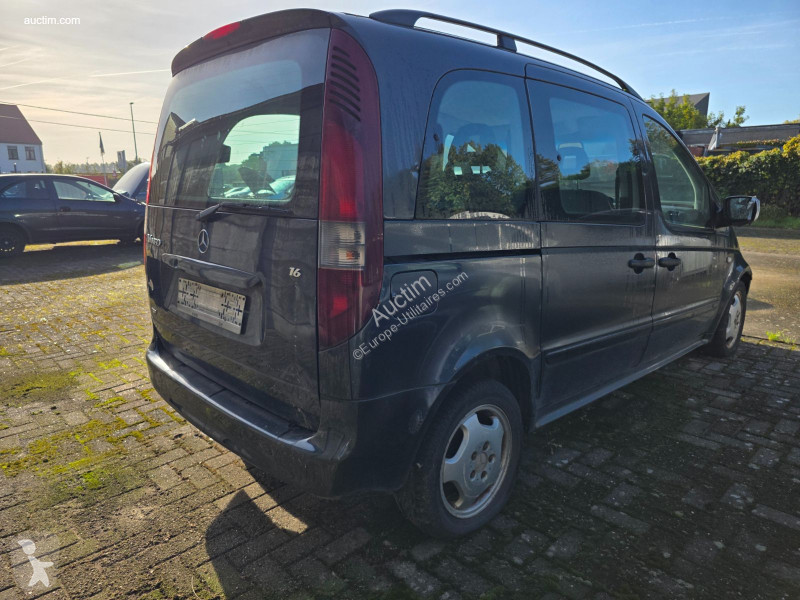 Mercedes vaneo van