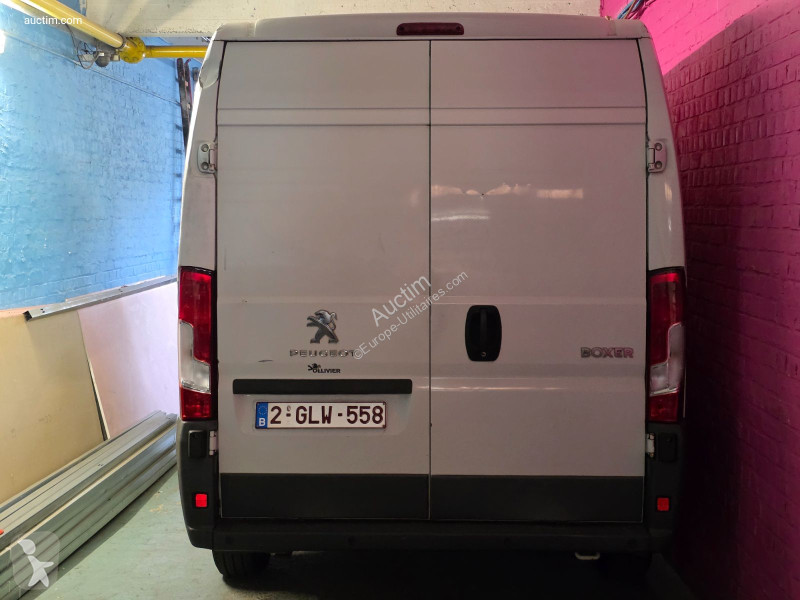 Peugeot boxer van