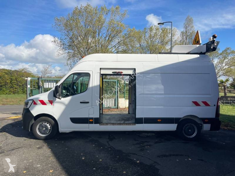 Renault 135 DCI van
