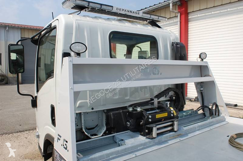 Isuzu  van