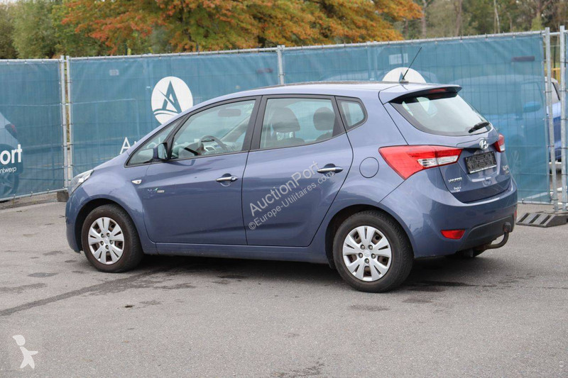 Hyundai ix20 van