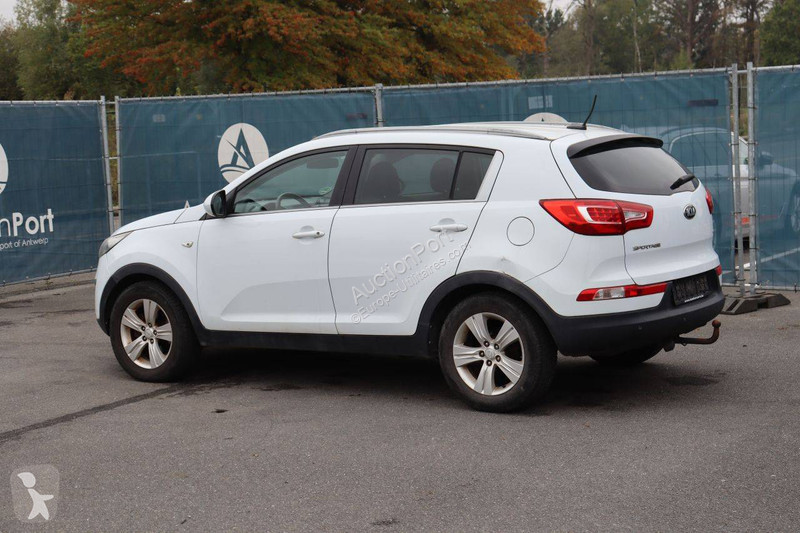 KIA  van