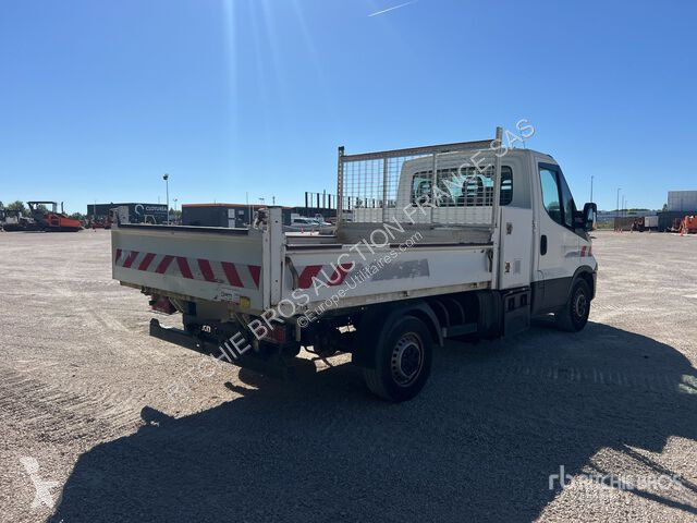 Iveco  35-12 van