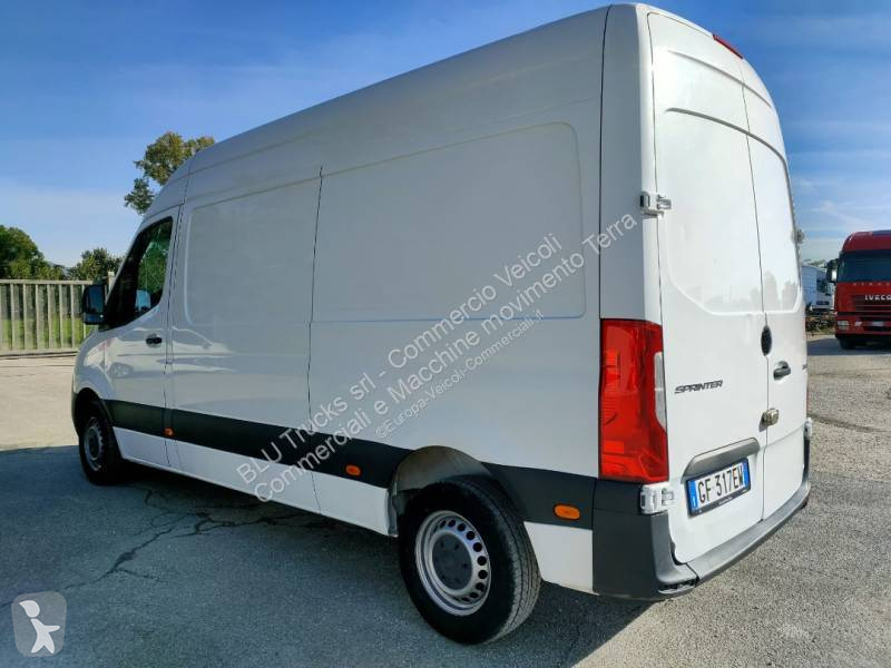 Mercedes 311 CDI van