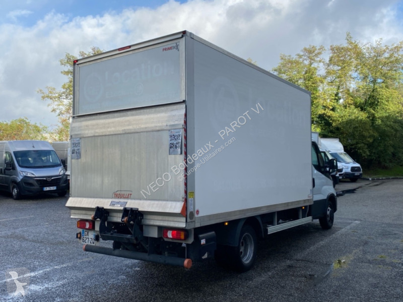 Véhicule utilitaire Iveco 35C16H empattement...
