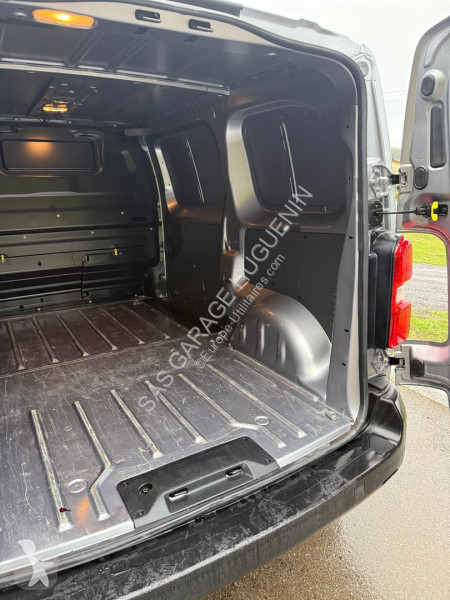 Peugeot EXPERT FG M 2.0 BLUEHDI 145CH S&S EAT8 van