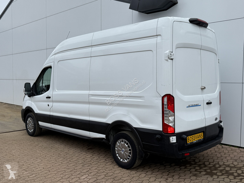 Ford E van