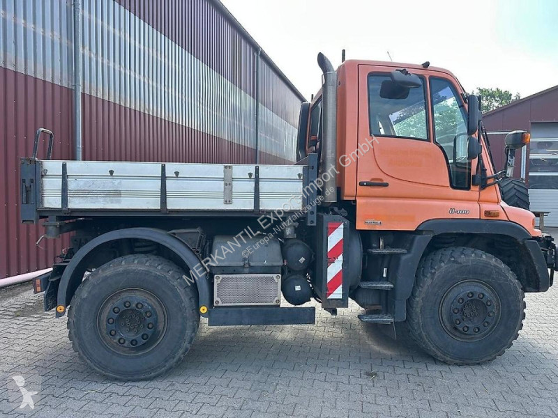 Furgoneta Mercedes U4000 mit Kipppritsche