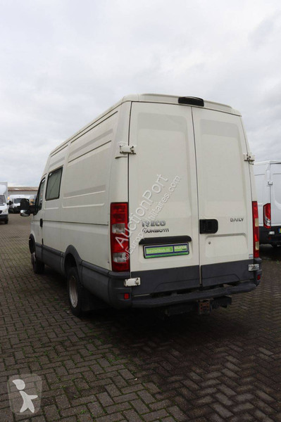 Bedrijfswagen Iveco 35C13