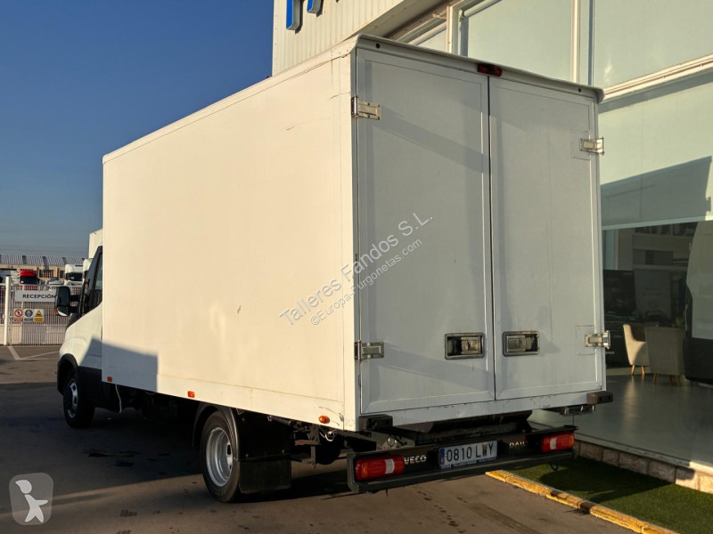 Furgoneta Iveco 35C16 H 3.0 con puertas traseras