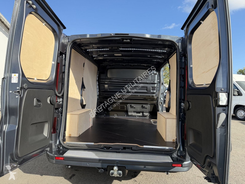 Furgoneta Renault TRAFIC III FG COMETE L1H1 3T...